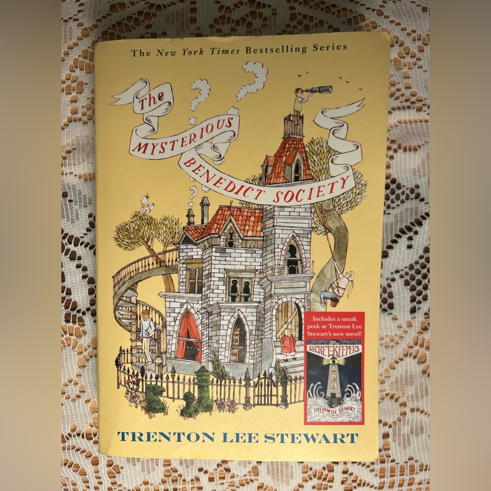 4/$20🌷📚The Mysterious Benedict Society Kids Book - Book 1 NY Times bestseller⭐️